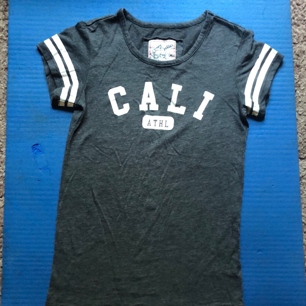 Cali Tee